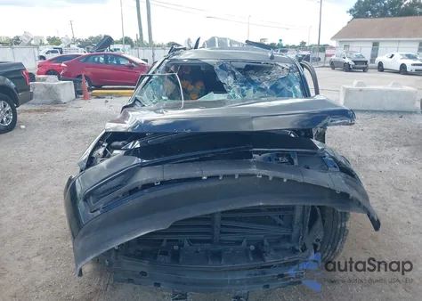 2018 Chevrolet Suburban Ls z USA, uszkodzony, nr VIN 1GNSCGKC7JR352612